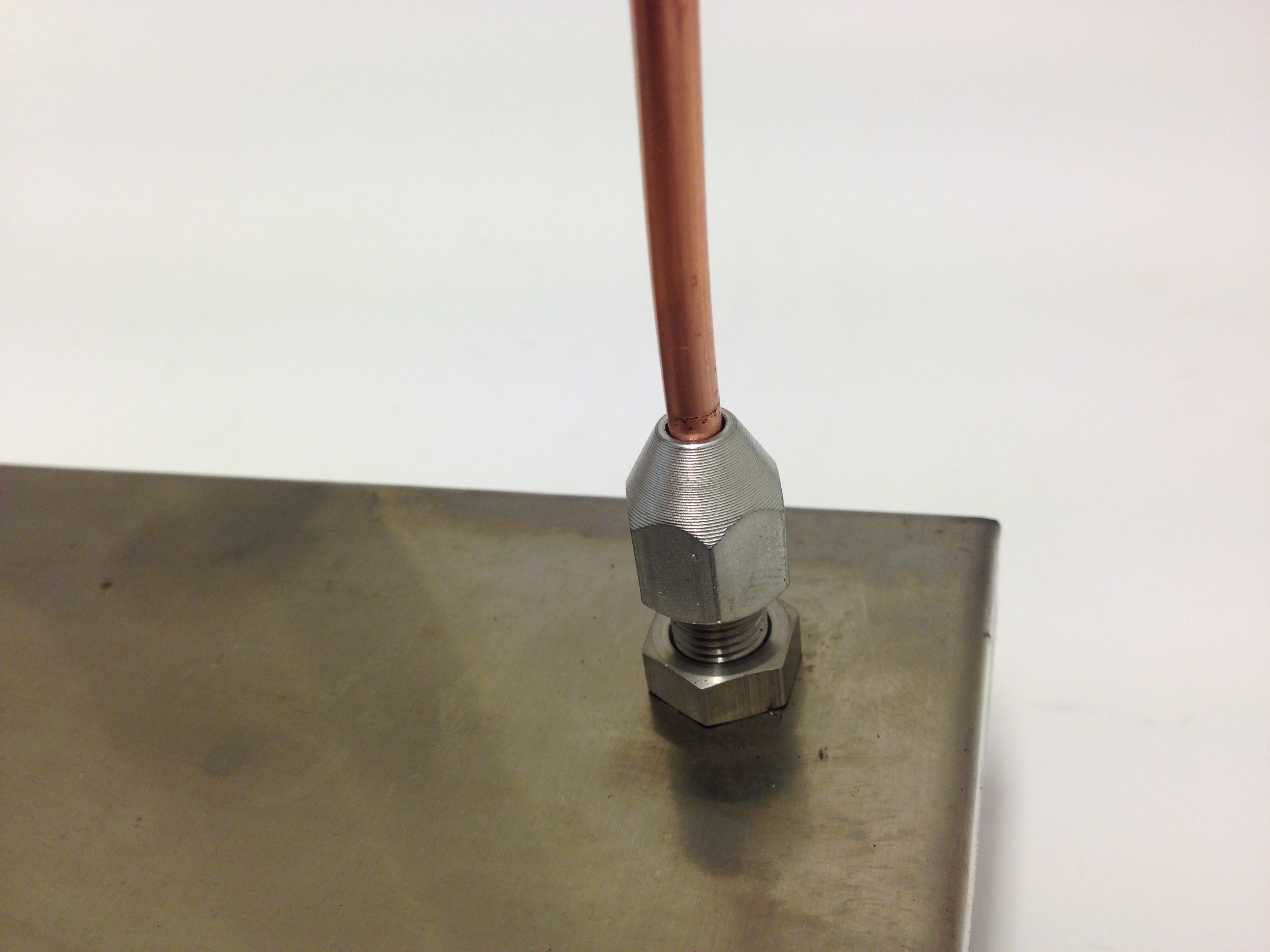 Bulkhead fitting 3/8-24