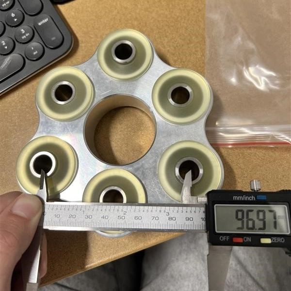 Hardy plate mellom middels til stor