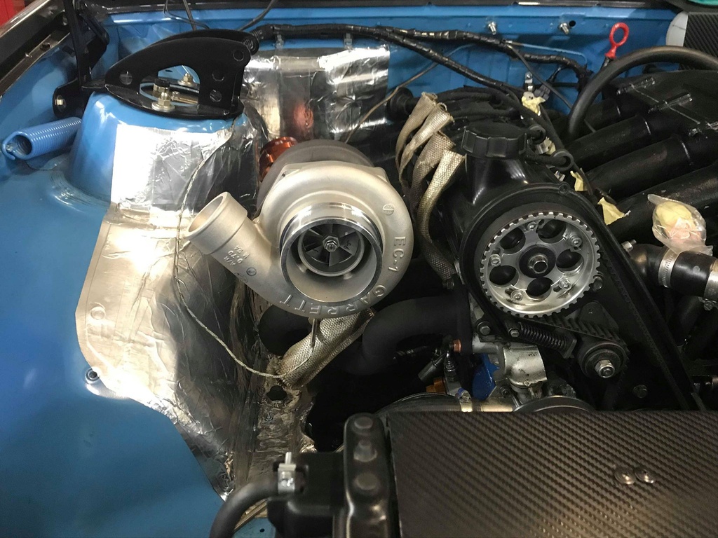 CMR Volvo 8V - 740/ 940 eksos manifold svart stål