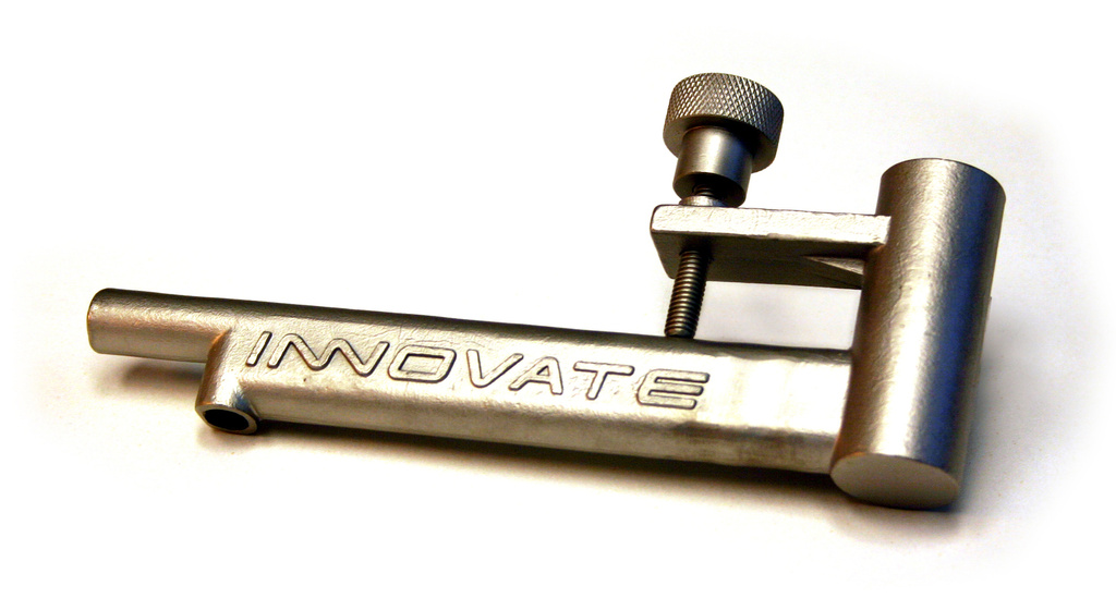 Innovate Eksosklemme for O2-sensor