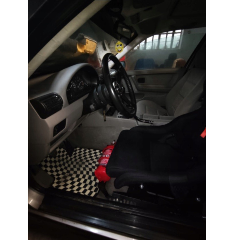 Fastmontert brannslukningsapparat til BMW