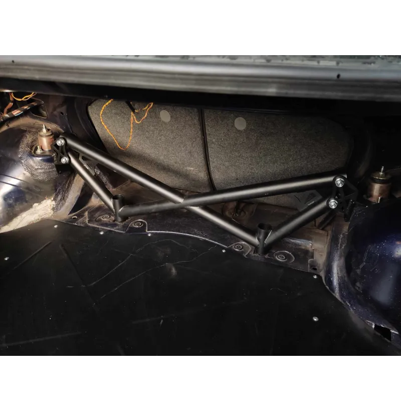 BMW E36 X-stag underramme bak 4pt