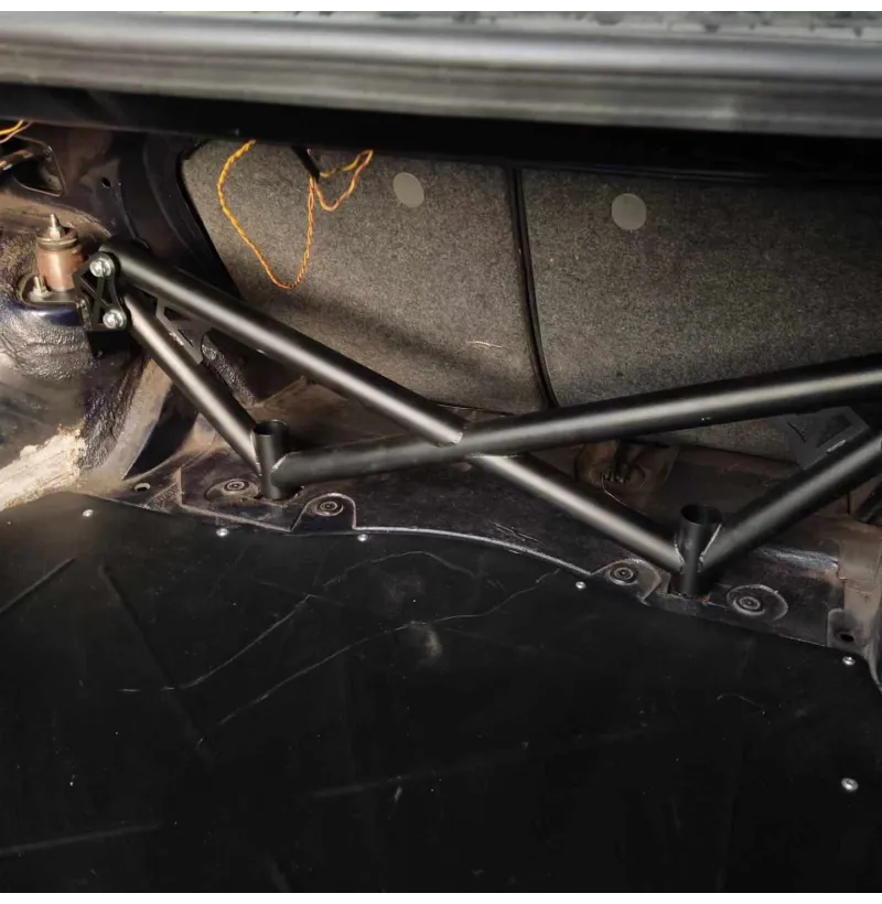 BMW E36 X-stag underramme bak 4pt