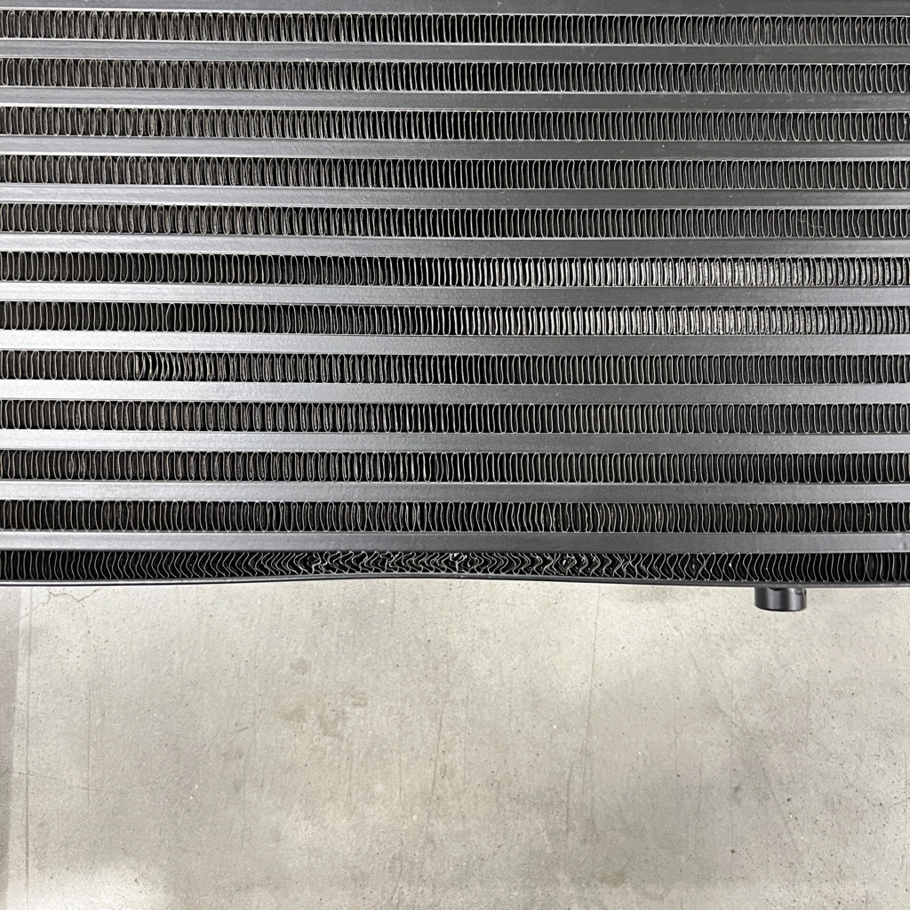 Hurricane Intercooler Sort 3-tommers koblinger (78 cm bred)