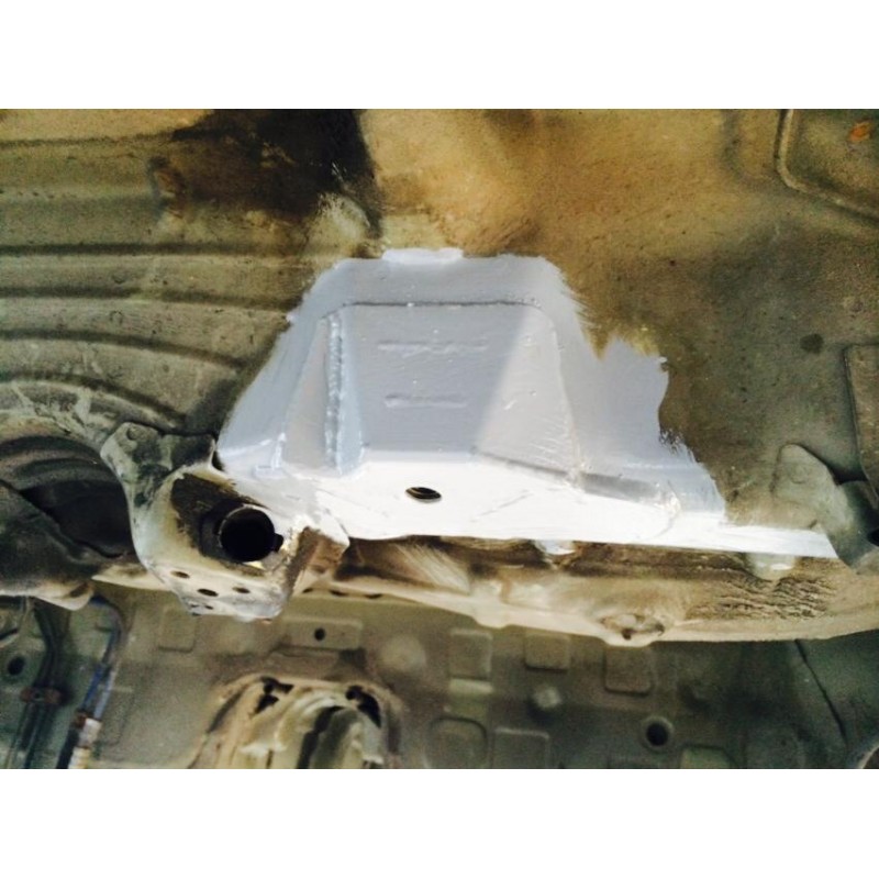 Gulvforsterker bak BMW E46