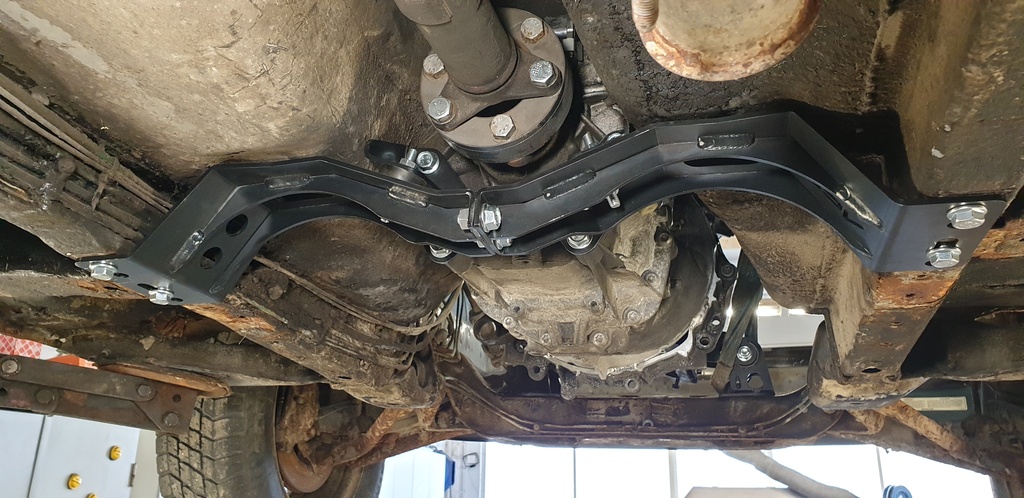 Girkasse bjelke BMW ZF 6vxl - Volvo 240